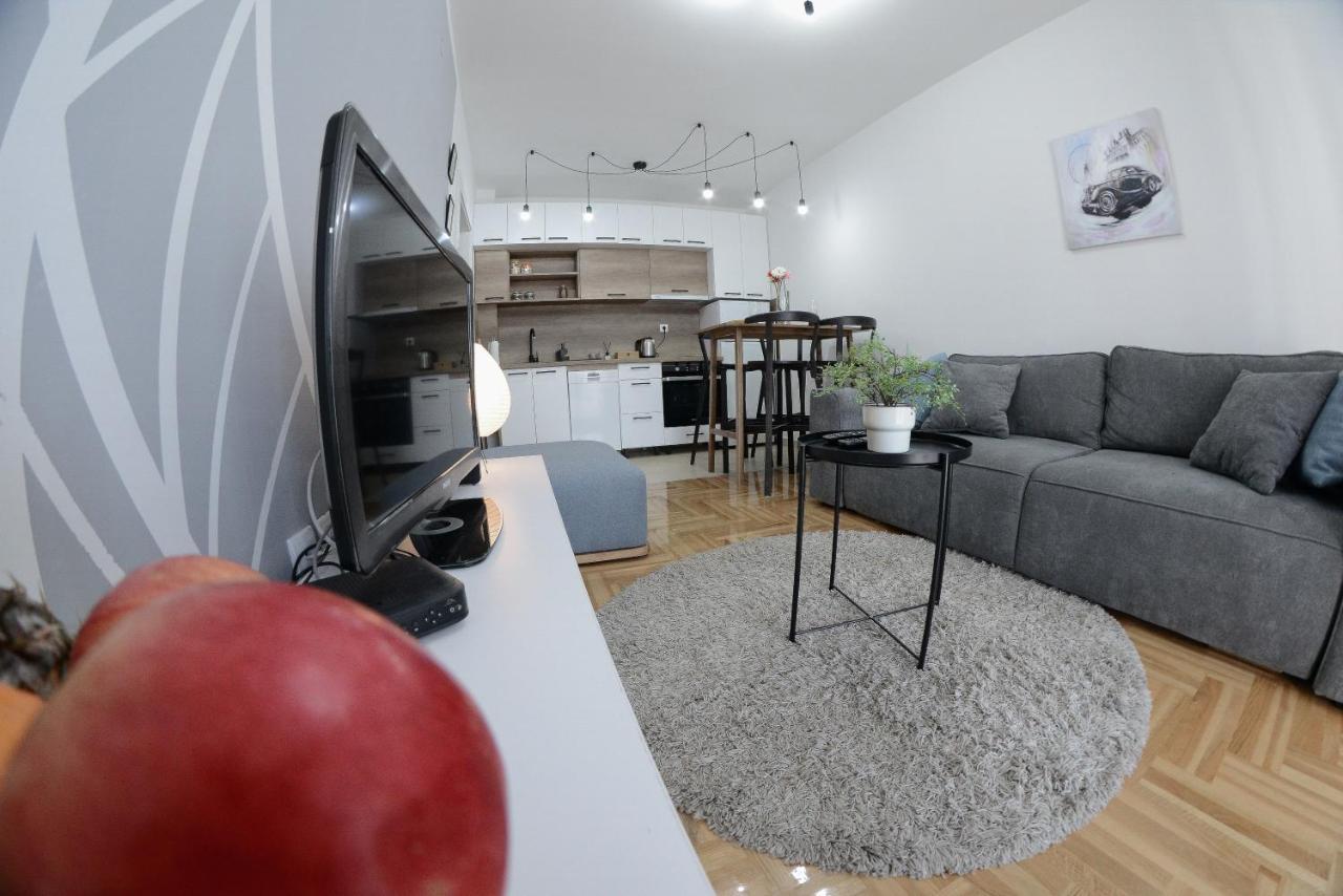 Apartment Dobraya Grey ノヴィ・サド エクステリア 写真