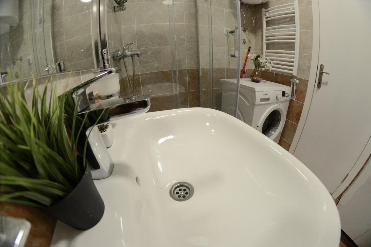 Apartment Dobraya Grey ノヴィ・サド エクステリア 写真