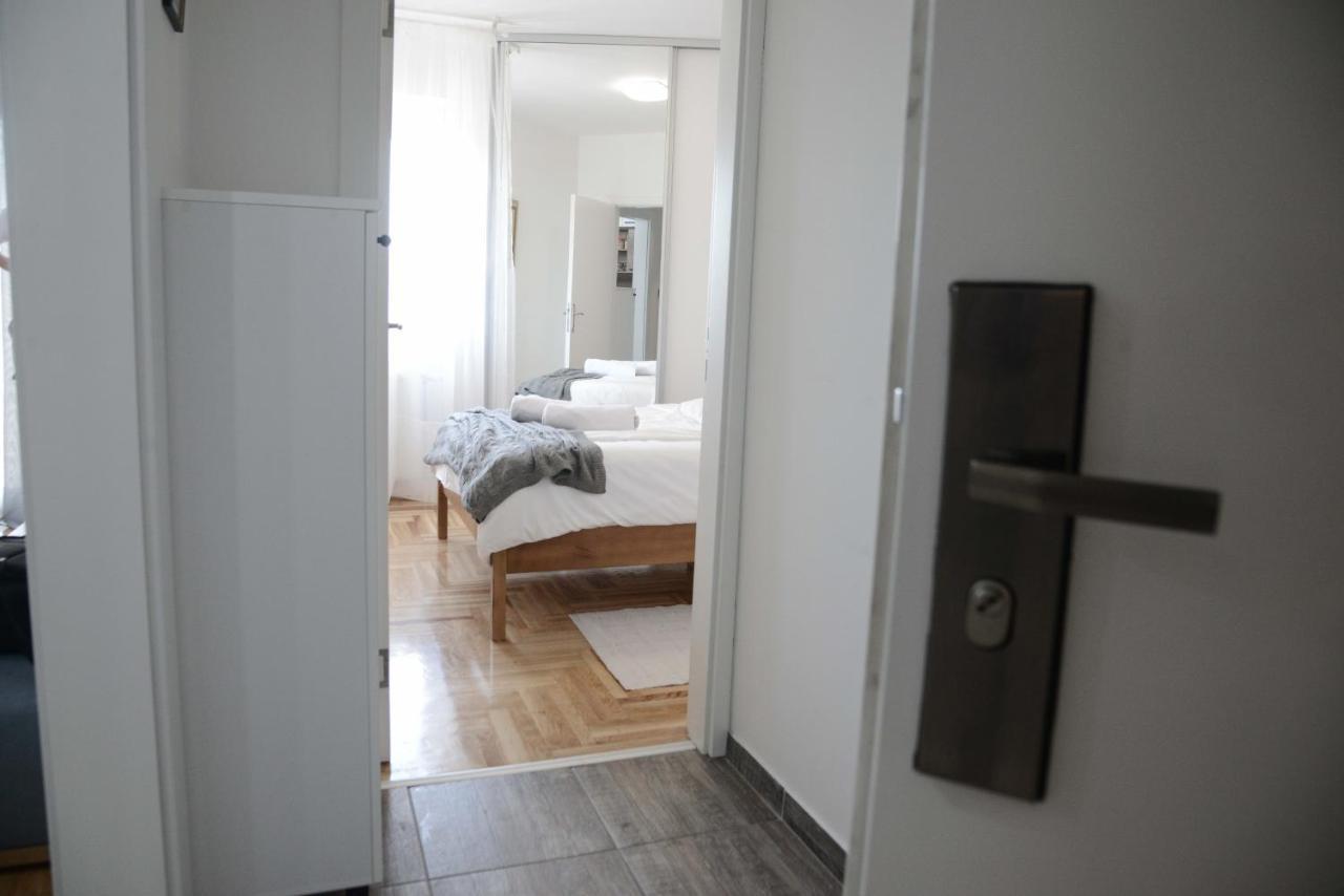 Apartment Dobraya Grey ノヴィ・サド エクステリア 写真